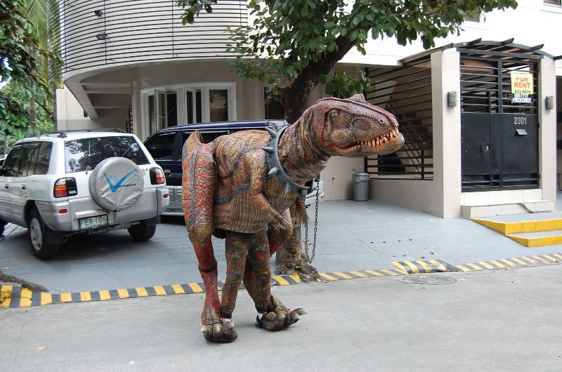 现实的恐龙服装待售