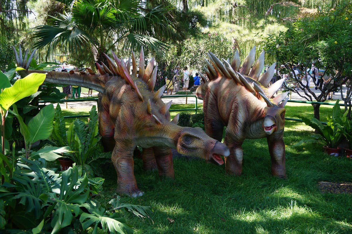 仿真恐龙大量的作为公园景点