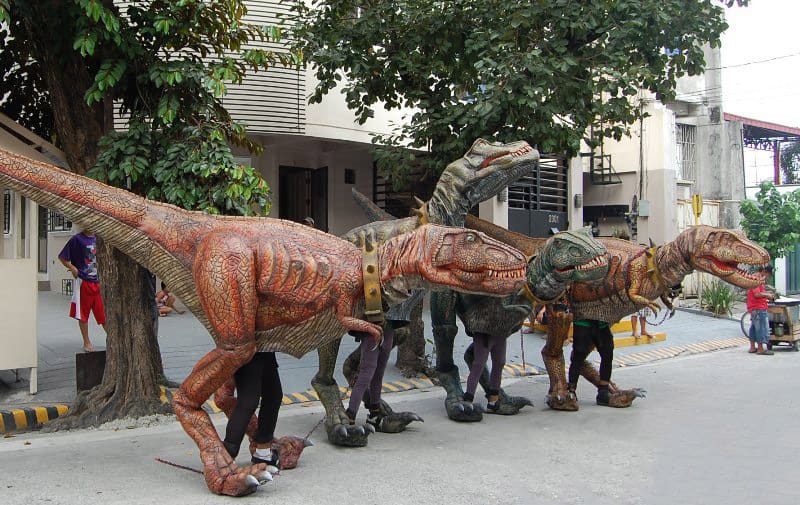 我们为秘鲁提供了一种新的仿真恐龙-速龙服装
