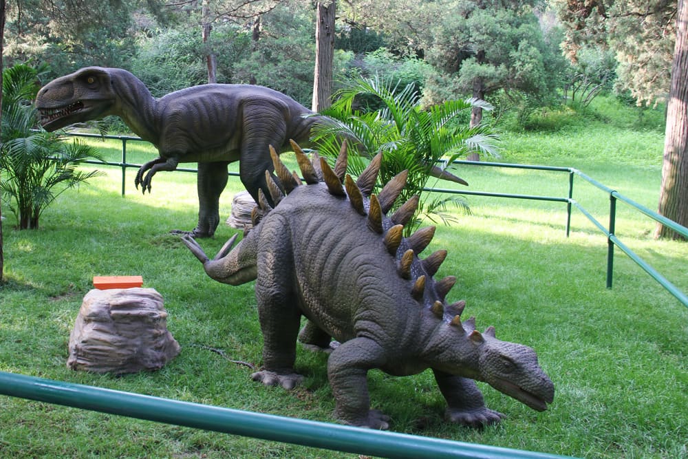 在意大利的综合仿真恐龙主题公园案例