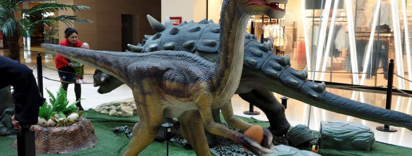 仿真恐龙为英国十大家庭打在了恐龙公园