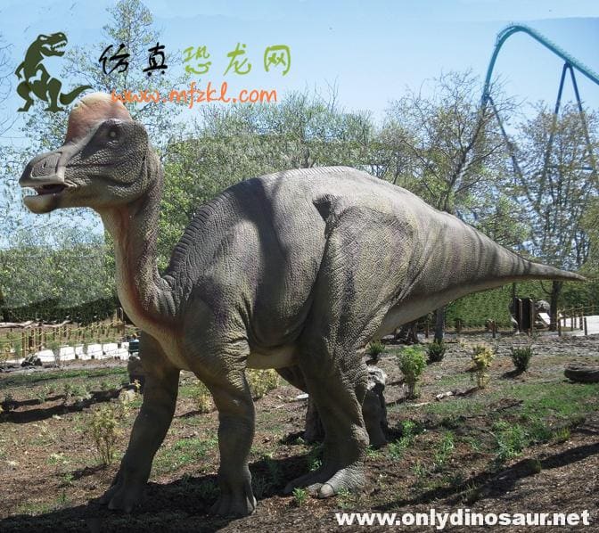 鬣蜥和恐爪龙模型的仿真恐龙公园