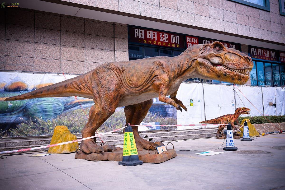 大型侏罗纪助阵2019中国美陈展