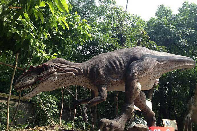 广东仿真恐龙展览中的大型霸王龙
