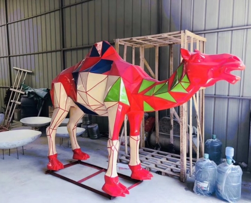 彩绘骆驼玻璃钢雕塑产品介绍