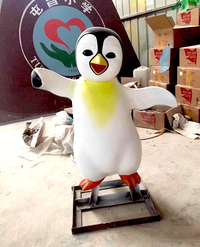 讨论一下玻璃钢企鹅雕塑产品介绍